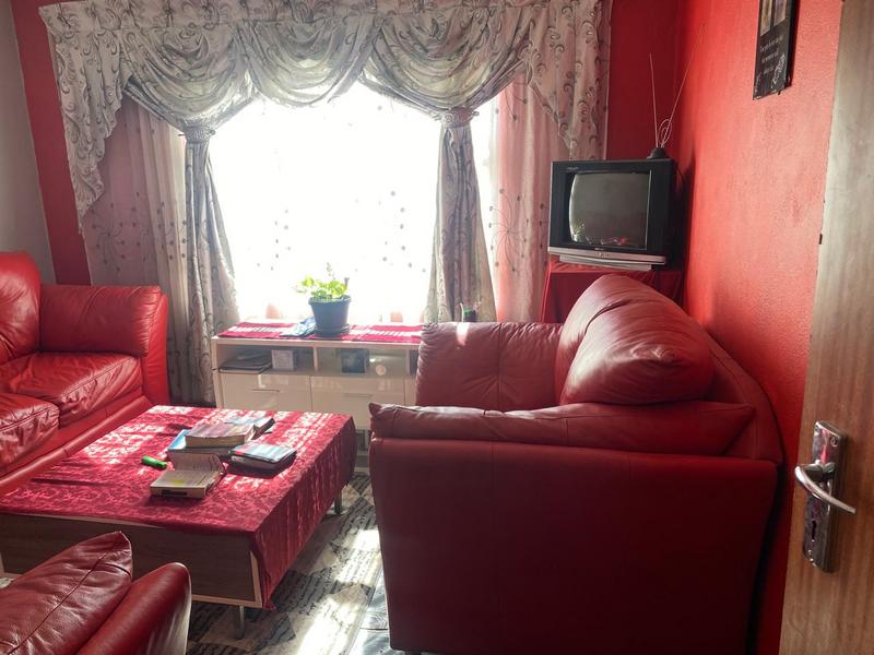 To Let 4 Bedroom Property for Rent in Komani Park Eastern Cape